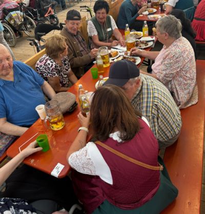 Volksfestbesuch – Bild 1